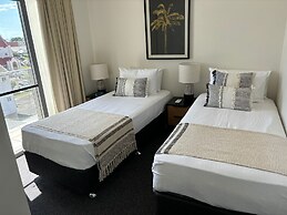 City Centre Apartment with Mountain View