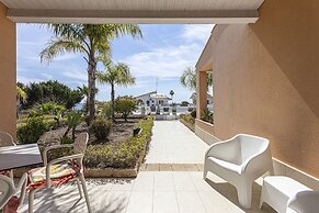 SMALL LUXURY APARTMENT WITH POOL