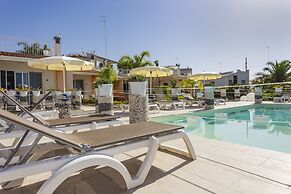 SMALL LUXURY APARTMENT WITH POOL