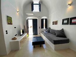 Firaoldport Caldera Sea & Volcano View - 2 Joined Houses