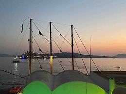 Firaoldport Caldera Sea & Volcano View - 2 Joined Houses