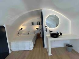 Firaoldport Caldera Sea & Volcano View - 2 Joined Houses