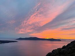 Firaoldport Caldera Sea & Volcano View - 2 Joined Houses