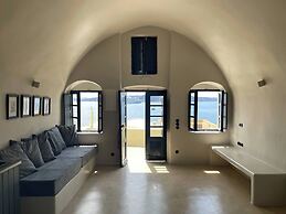 Firaoldport Caldera Sea & Volcano View - 2 Joined Houses