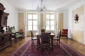 Antique Old Town Apartment