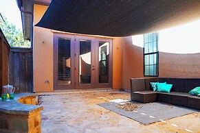 Stylish Lake Austin Retreat w/ EV Charger!
