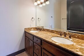 Stylish Lake Austin Retreat w/ EV Charger!