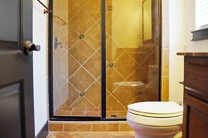 Stylish Lake Austin Retreat w/ EV Charger!