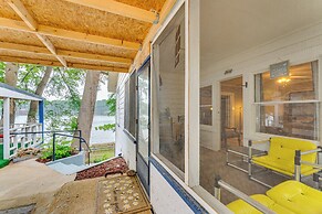 Lakefront Cottage in Clear Springs w/ Deck & Patio