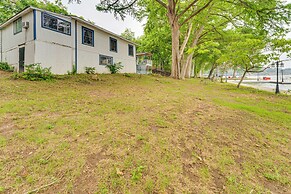 Lakefront Cottage in Clear Springs w/ Deck & Patio