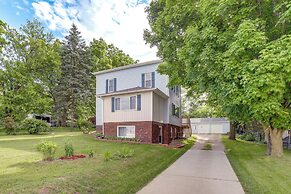 Near Saugatuck Dunes: Pet-friendly Fennville Home!