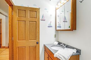 Near Saugatuck Dunes: Pet-friendly Fennville Home!