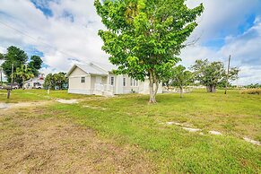 Convenient Punta Gorda Home w/ Patio: Fish & Golf!
