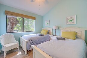 Amelia Island Condo w/ Pool Access: Walk to Beach!