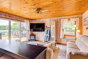 Charming Clam Lake Cottage w/ Dock & Deck!