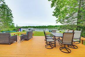 Charming Clam Lake Cottage w/ Dock & Deck!