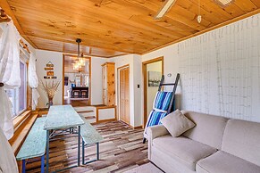 Charming Clam Lake Cottage w/ Dock & Deck!