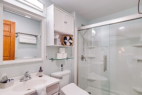 Charming Clam Lake Cottage w/ Dock & Deck!