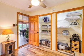 Charming Clam Lake Cottage w/ Dock & Deck!