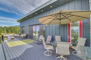 Hot Tub & Views: 'sunset Valley Retreat' in Eureka