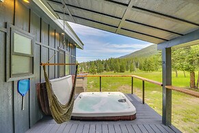 Hot Tub & Views: 'sunset Valley Retreat' in Eureka