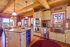 24-0089 Rustic Hartsel Getaway w/ 35-acre Yard