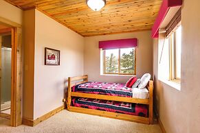 24-0089 Rustic Hartsel Getaway w/ 35-acre Yard