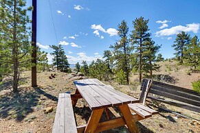 24-0089 Rustic Hartsel Getaway w/ 35-acre Yard