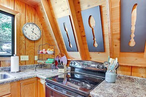 Lakefront Innsbrook Home: Hot Tub + Resort Access!