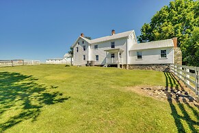 Historic Jefferson Farmhouse - Hike, Bike & Raft!