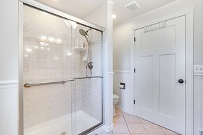 Historic Jefferson Farmhouse - Hike, Bike & Raft!