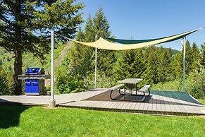 Salt River Access: Mtn-view Star Valley Cabin!