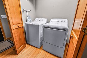 Pure & Simple 3 Bedroom Cabin by RedAwning