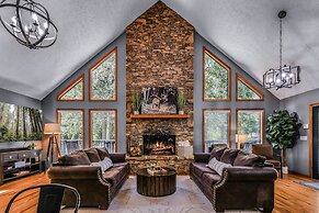 Pure & Simple 3 Bedroom Cabin by RedAwning