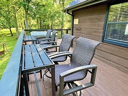 Pure & Simple 3 Bedroom Cabin by RedAwning