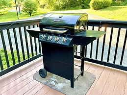 Pure & Simple 3 Bedroom Cabin by RedAwning