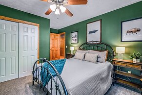 Pure & Simple 3 Bedroom Cabin by RedAwning