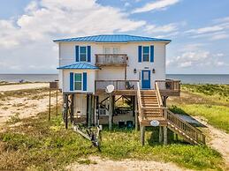 Dreamcatcher - 2814 Bienville 4 Bedroom Home by RedAwning