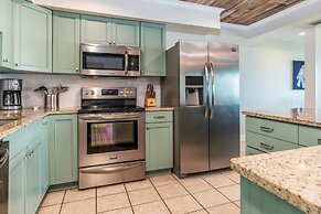 Dreamcatcher - 2814 Bienville 4 Bedroom Home by RedAwning