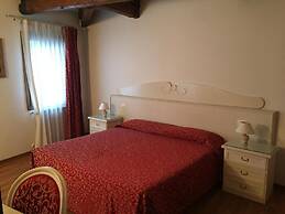 STUDIO VENICE GUESTHOUSE