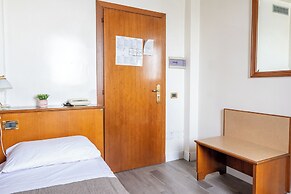 STUDIO VENICE GUESTHOUSE