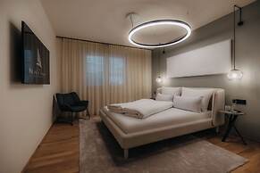 Black Eagle Luxury Appartements