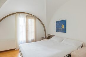 Santo Stefano Elegant Apartment