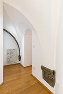 Santo Stefano Elegant Apartment