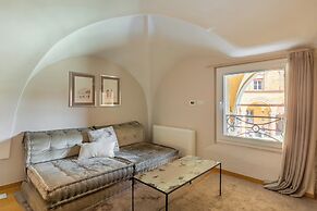 Santo Stefano Elegant Apartment