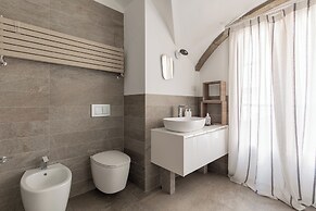 Santo Stefano Elegant Apartment