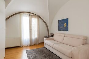 Santo Stefano Elegant Apartment