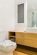 Elegance in Vouliagmeni