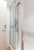 Elegance in Vouliagmeni