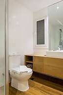 Elegance in Vouliagmeni